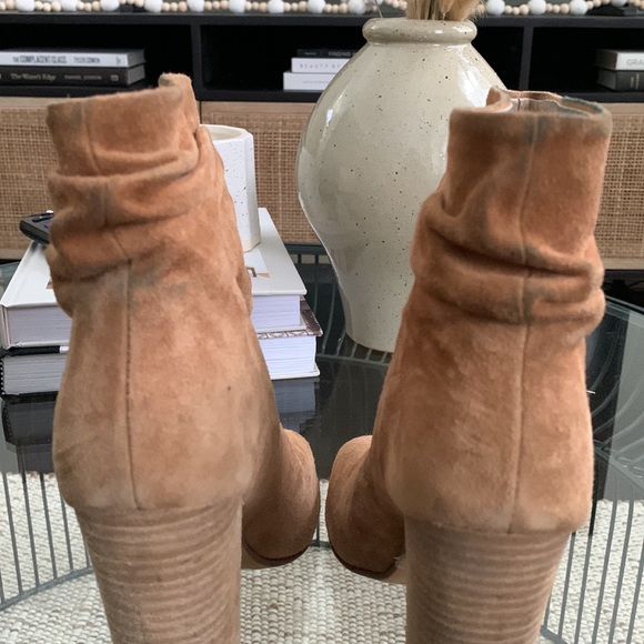 Chinese Laundry x Kristin Cavallari Laurel Suede Booties, Size 8.5 - Picture 9 of 10